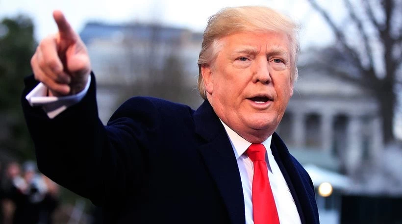 Ο Τραμπ απολύει σωρηδόν – Έδιωξε και έμπιστο συνεργάτη του!